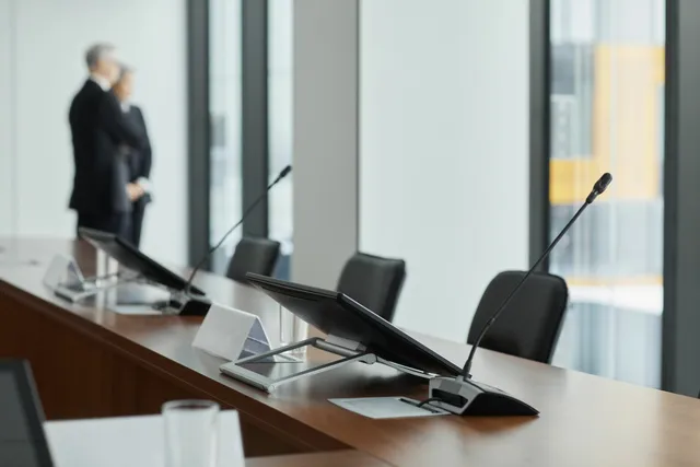 Microphone and audio systems for smart meeting rooms
